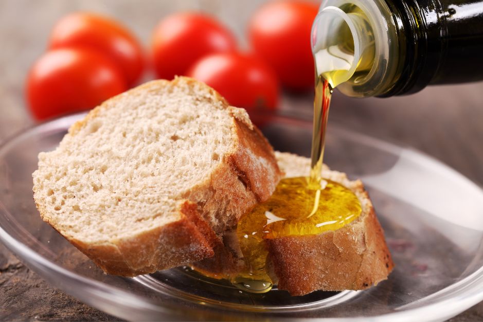 Consumir aceite de oliva en crudo aove romero verde jaen ubeda virgen extra tienda online comprar